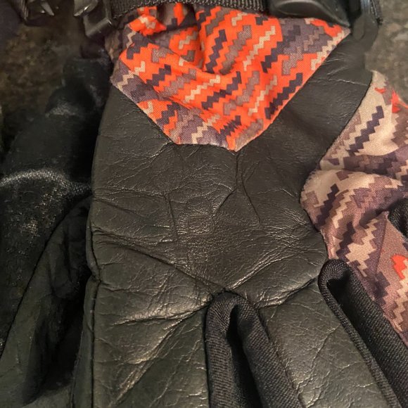 Burton [AK] Gore-Tex Pipe Gloves - Medium - Picture 6 of 9